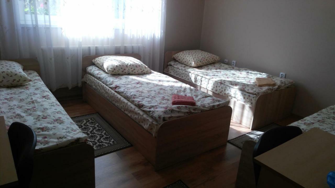 Apartments I & I Berehove  Ngoại thất bức ảnh